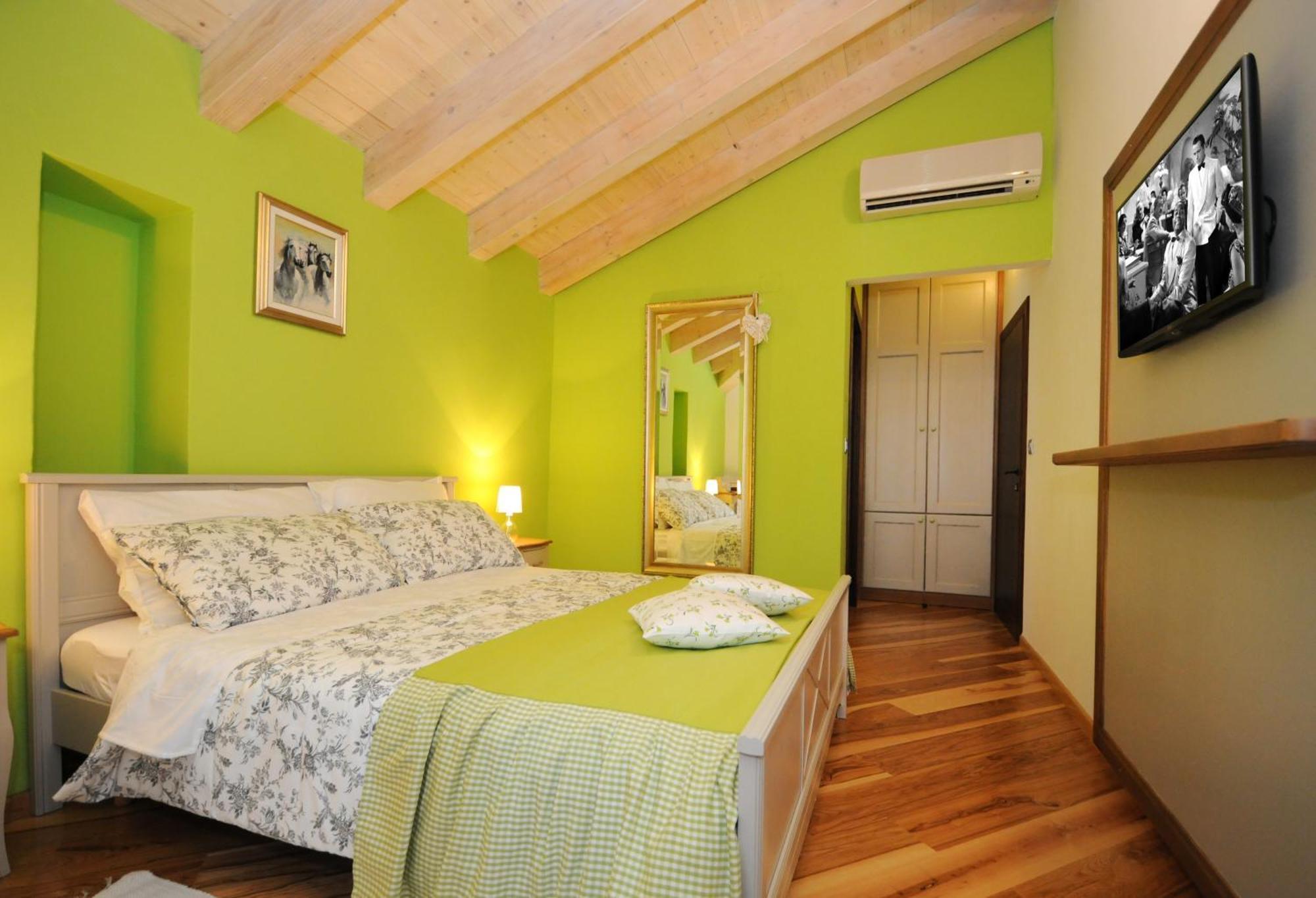 Bed & Breakfast Korta Gira Buici  Szoba fotó